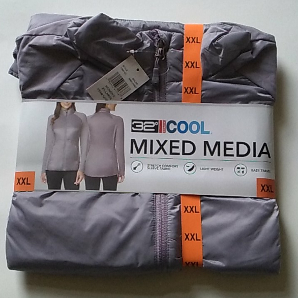 32 Degrees Cool Woman's Zip Front Active Wear